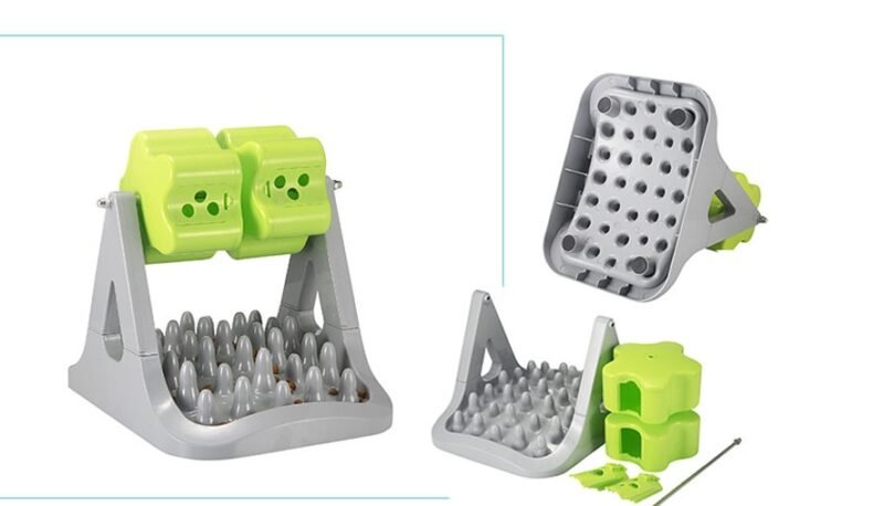 Rotating Pet  Roller & Food Leakage Toy - Image 5